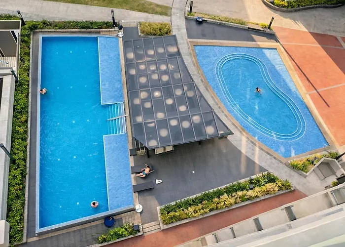 Noirwood It Park Pool Fast Wifi * Cebu
